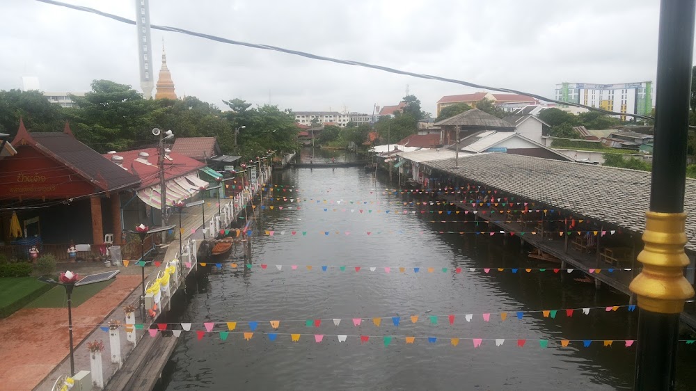 Bang Phli Floating Market