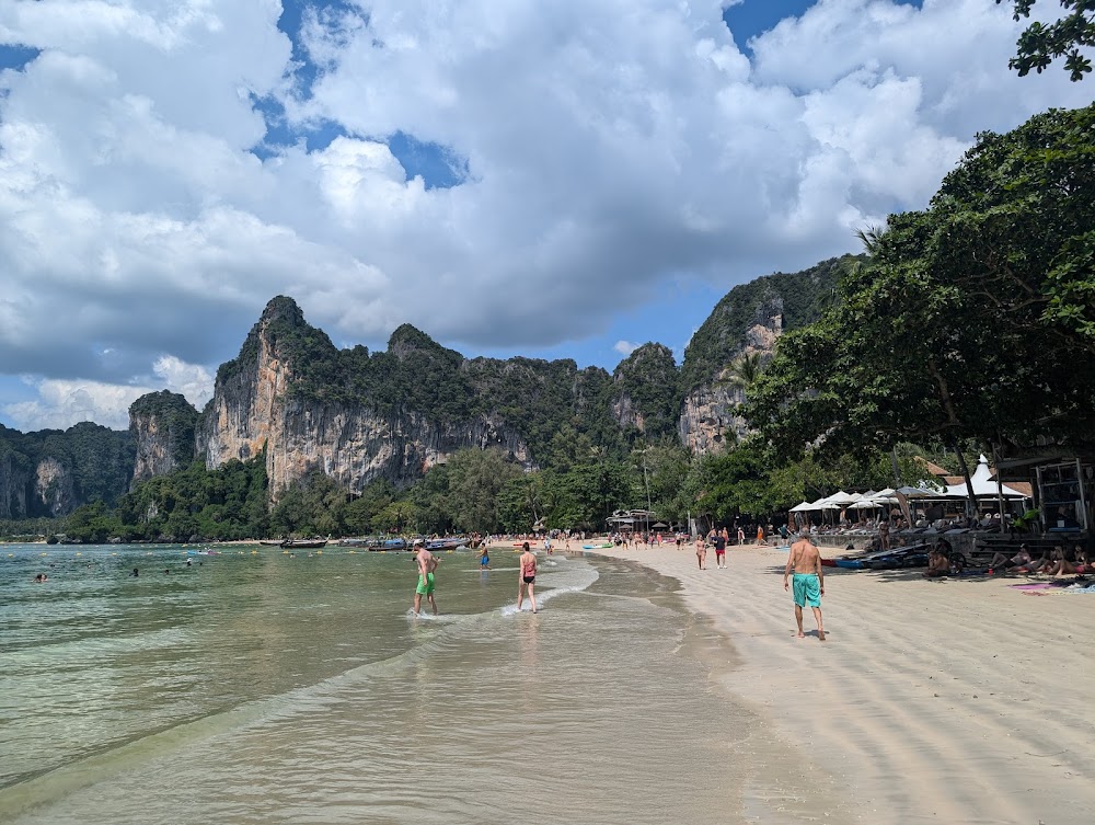 Black Pearl Railay