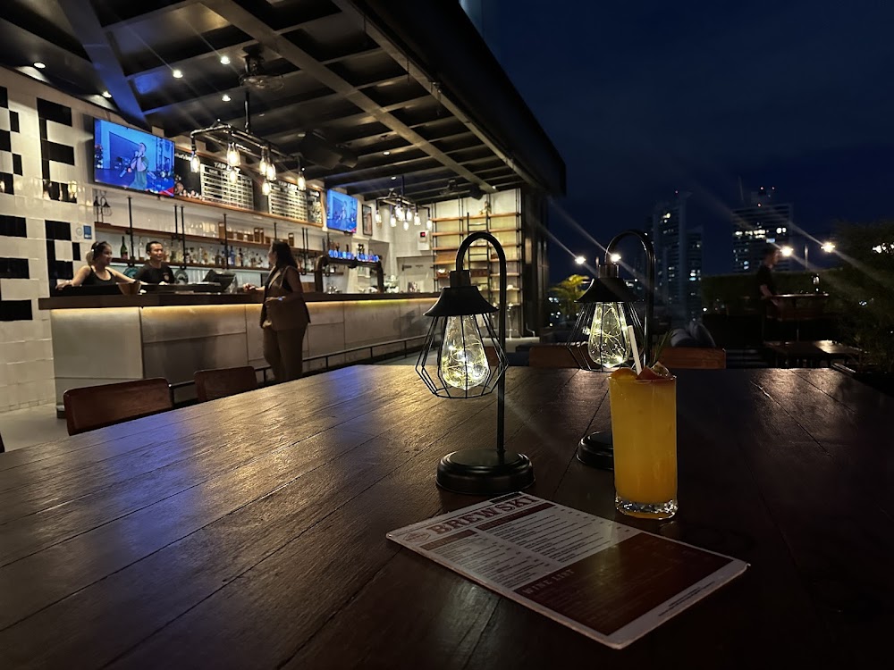 Brewski Rooftop Craft Beer Bar