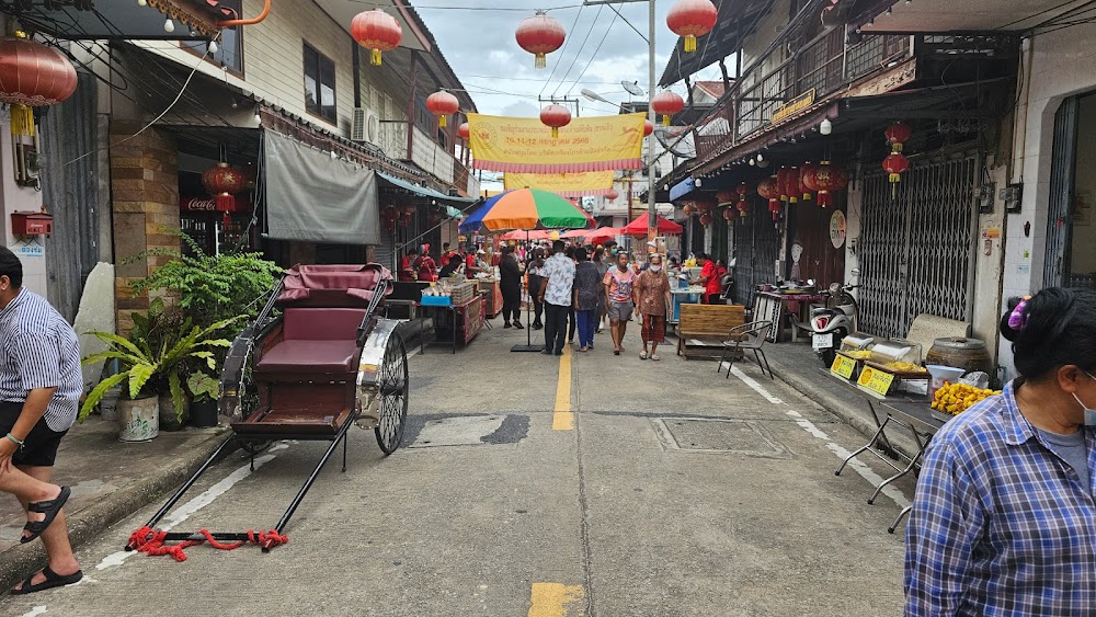 Chakngeaw Market