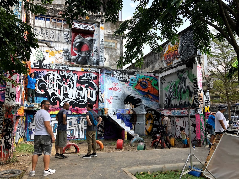 Chalerm La Park