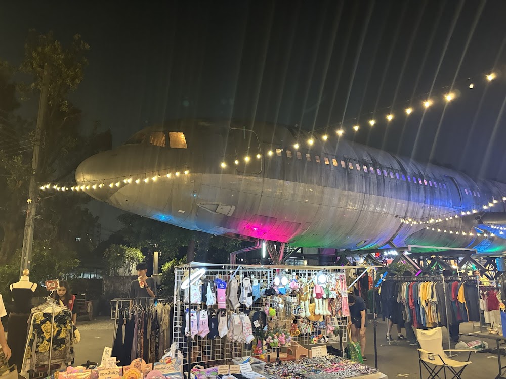 Chang Chui Plane Market