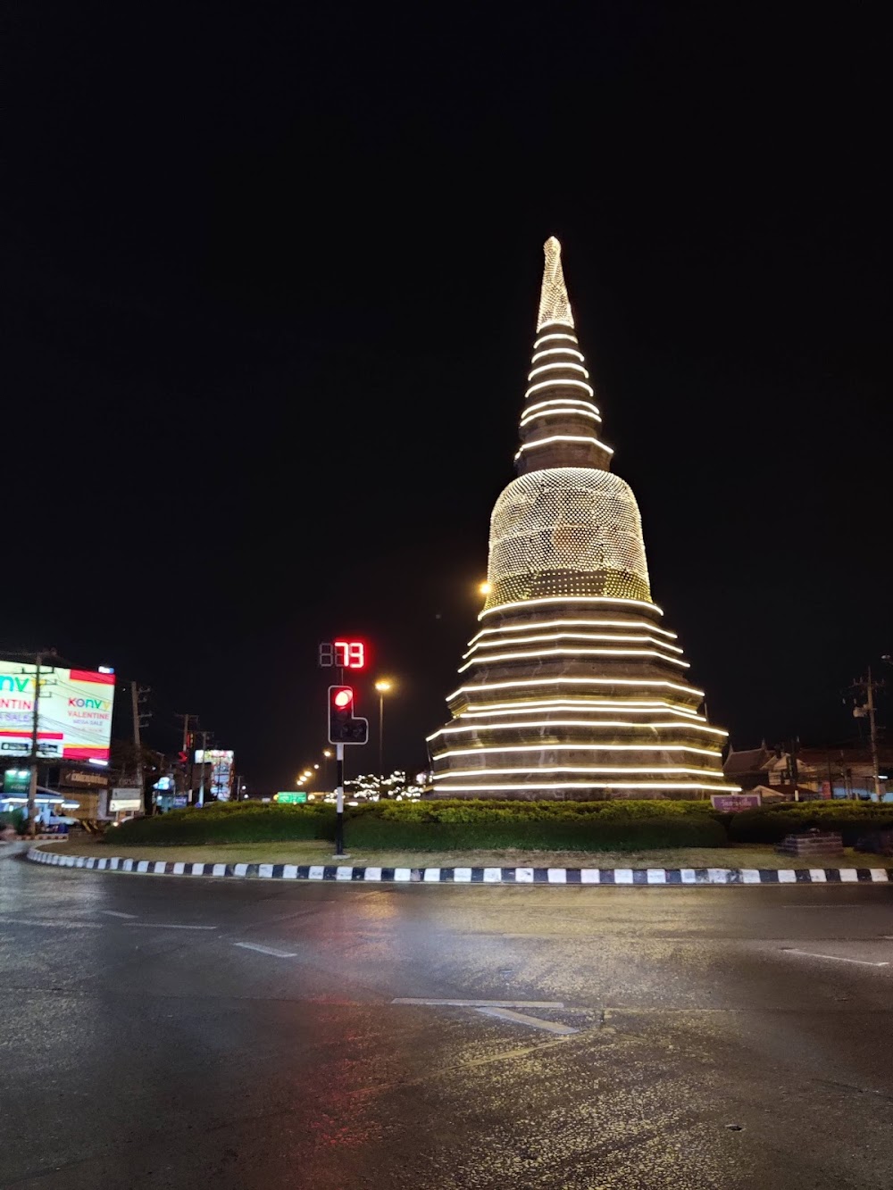 Chedi Wat Sam Pluem