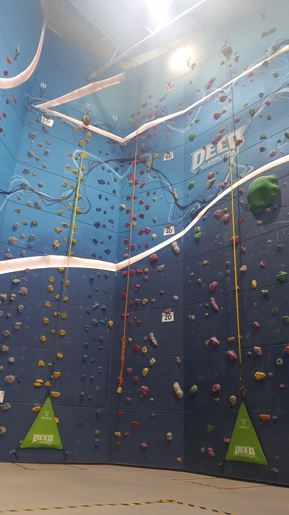 Deep Climbing Gym