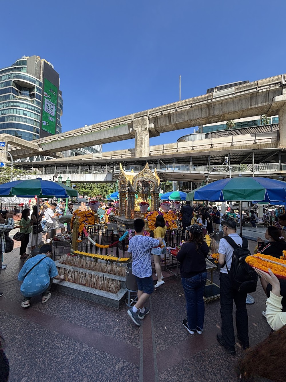 Erawan Thewalai Shrine