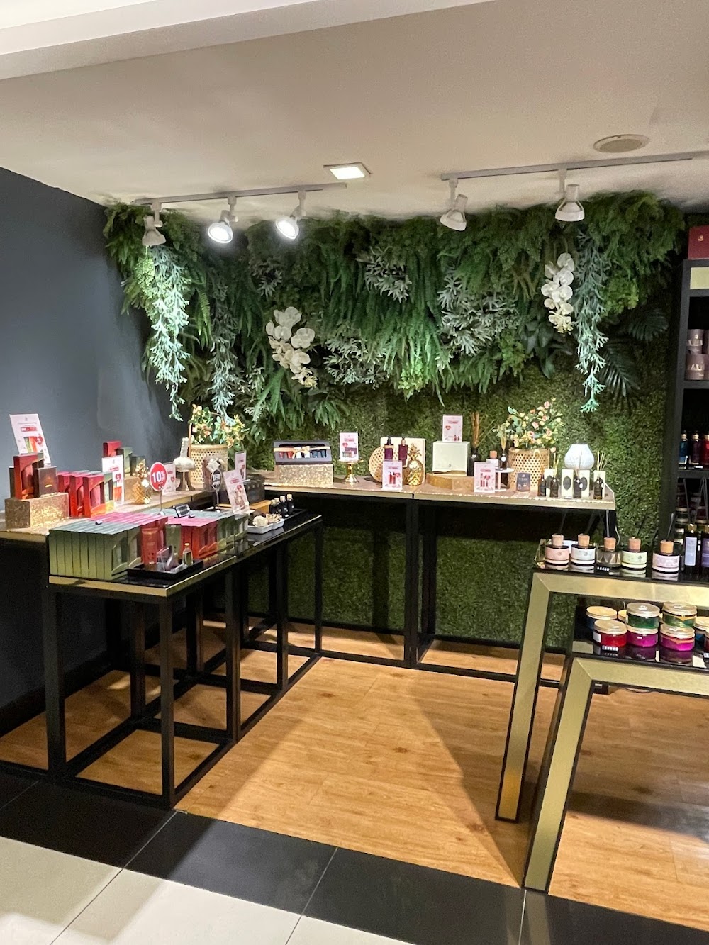 Health Land Spa & Massage (ekkamai)