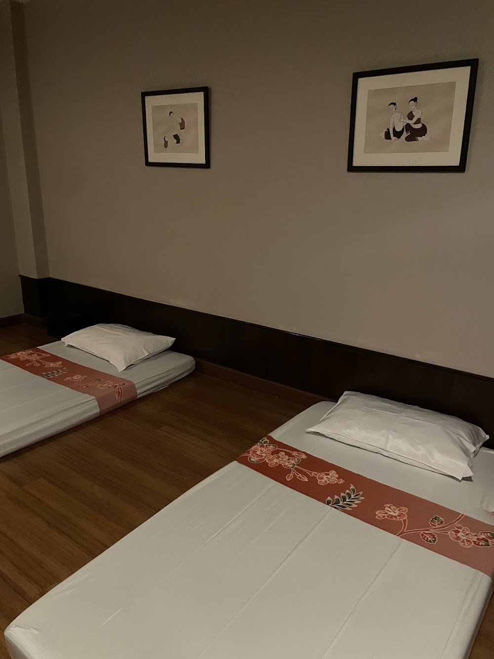 Health Land Spa & Massage (ekkamai)
