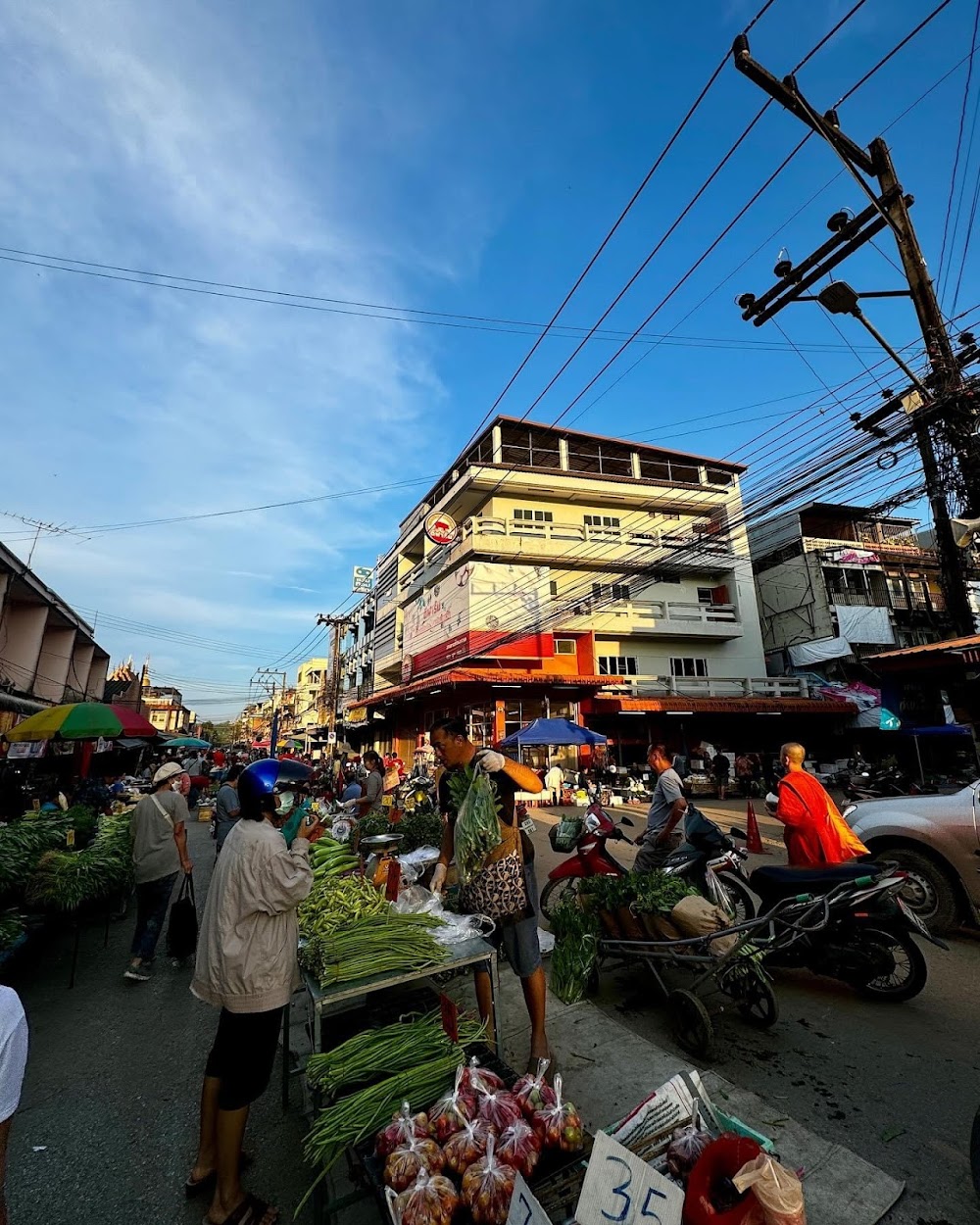 Kad Luang Chiang Rai Market