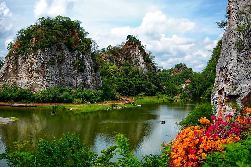 Khao Ngu Stone Park