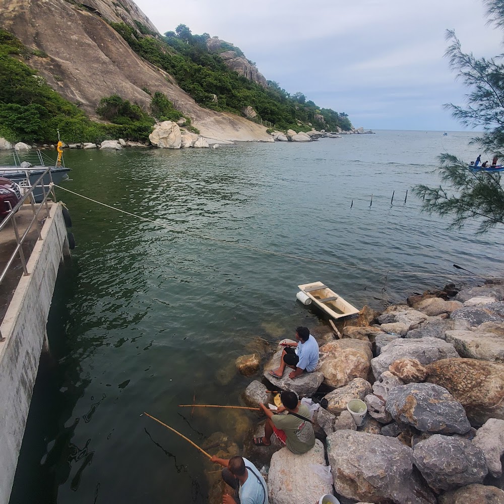 Khao Takiab Beach