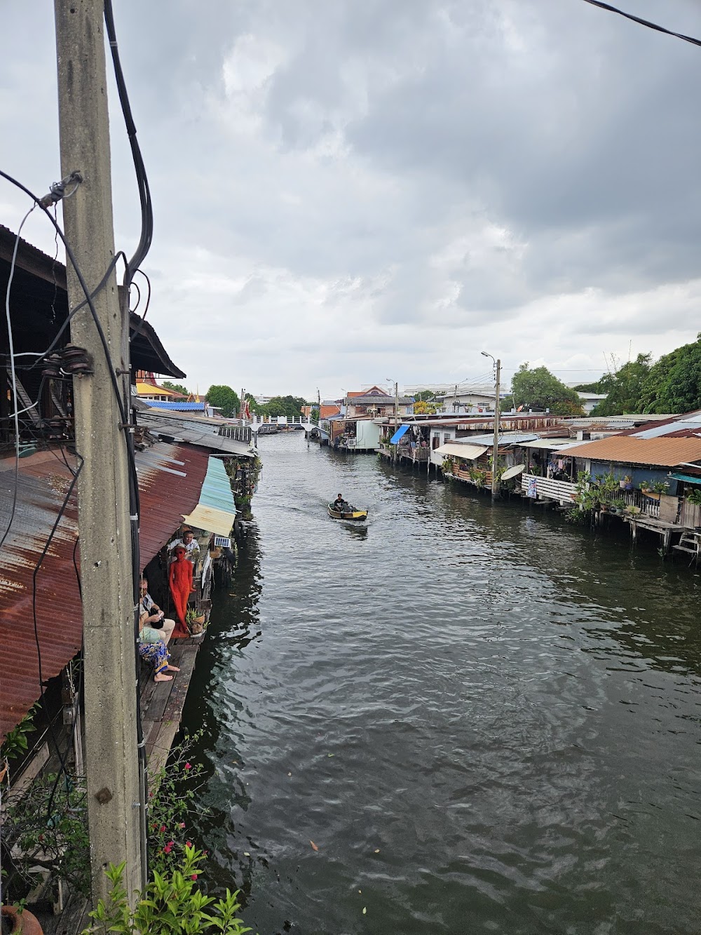 Khlong Bang Luang Floating Market