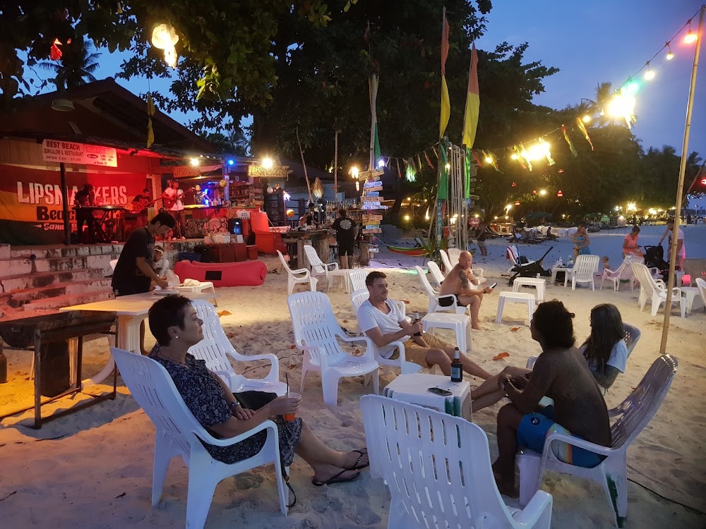 Lipsmackers Beach Bar