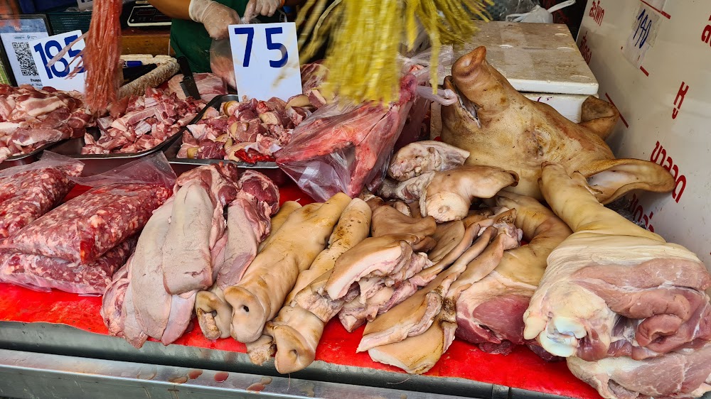 Muang Mai Market