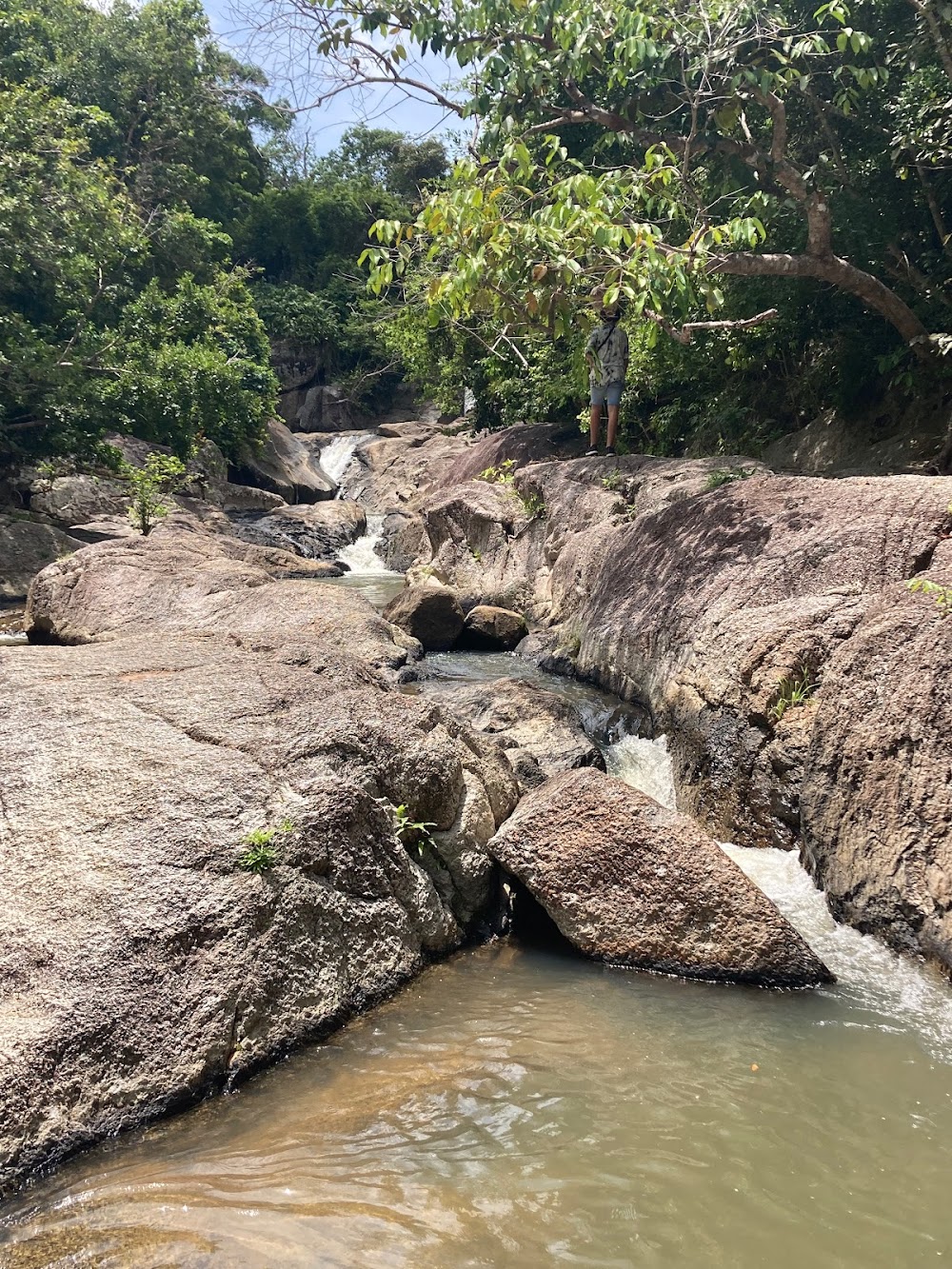 Namtok Lan Rak or Namtok Tat Hin Kong