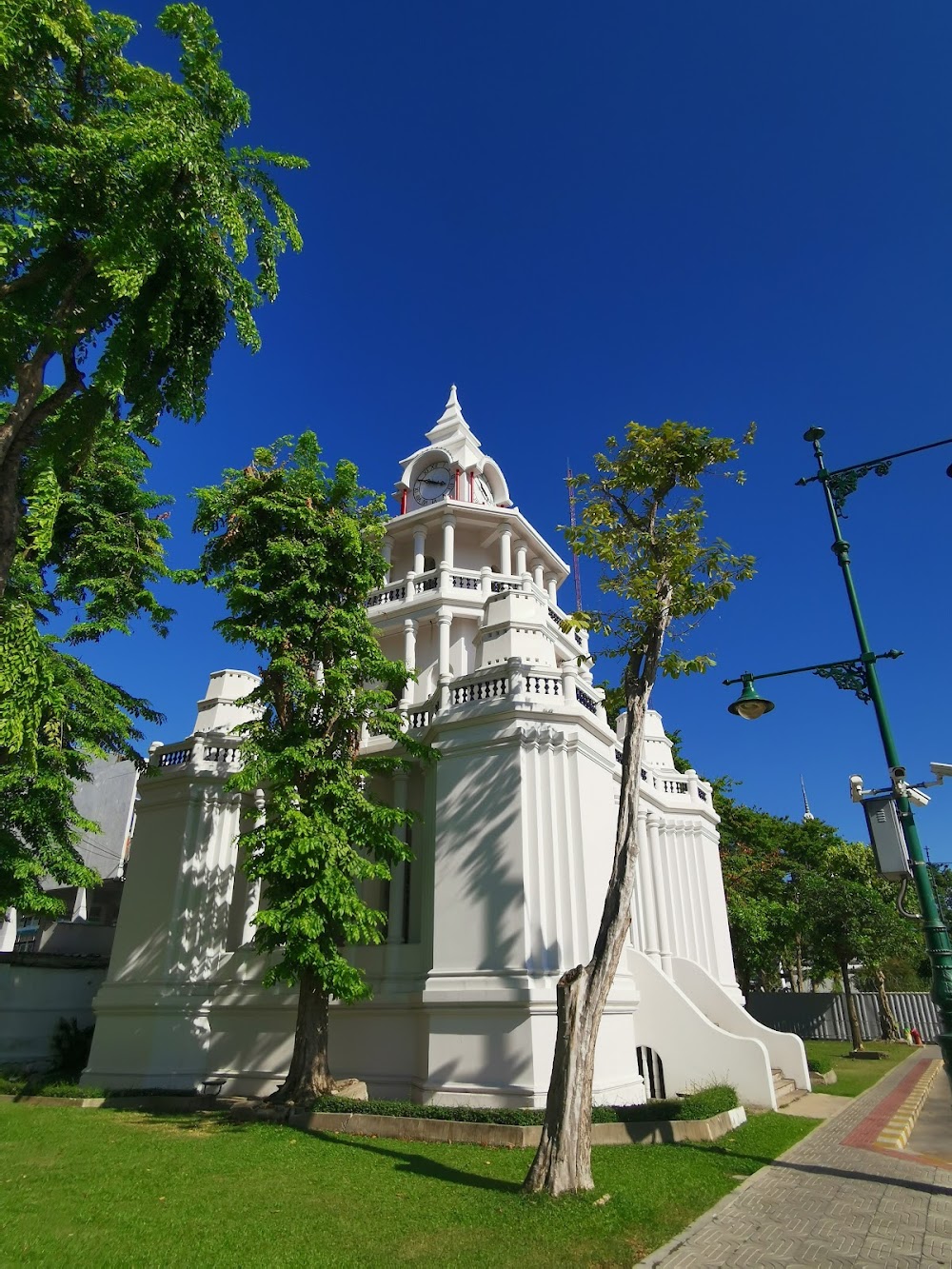 Old Clock Museum