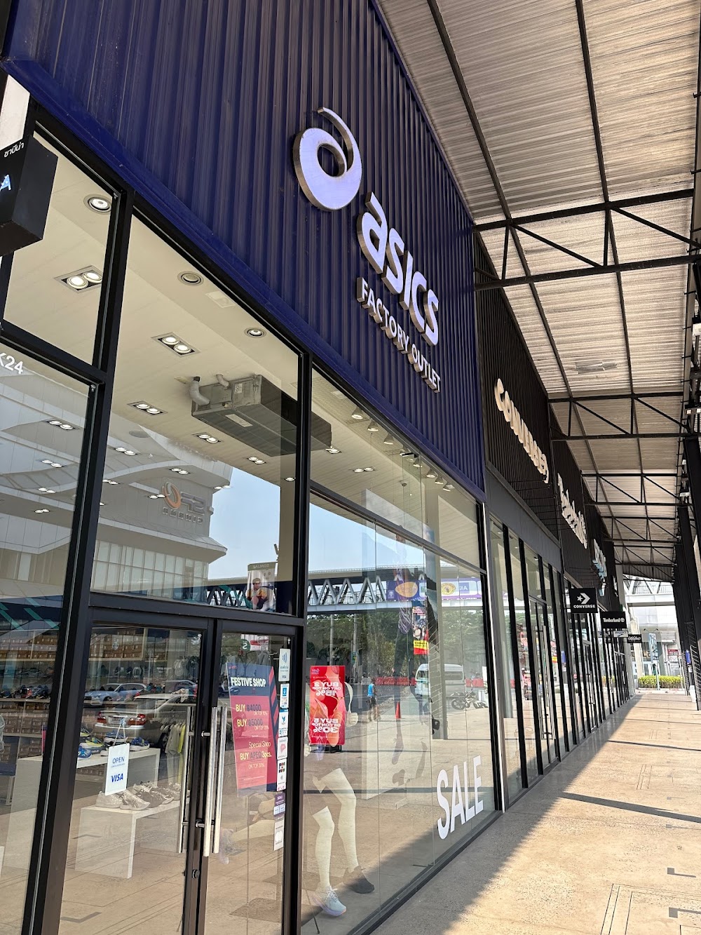Outlet Square Muangthong Tani