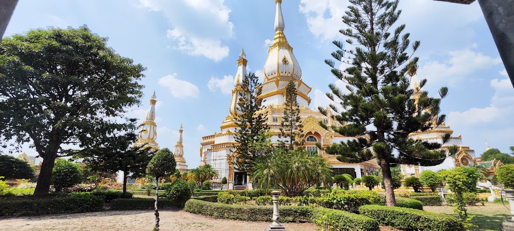 Phra Maha Chedi CHai Mongkol