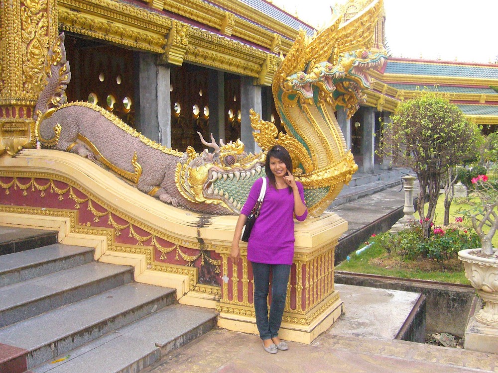 Phra Maha Chedi CHai Mongkol