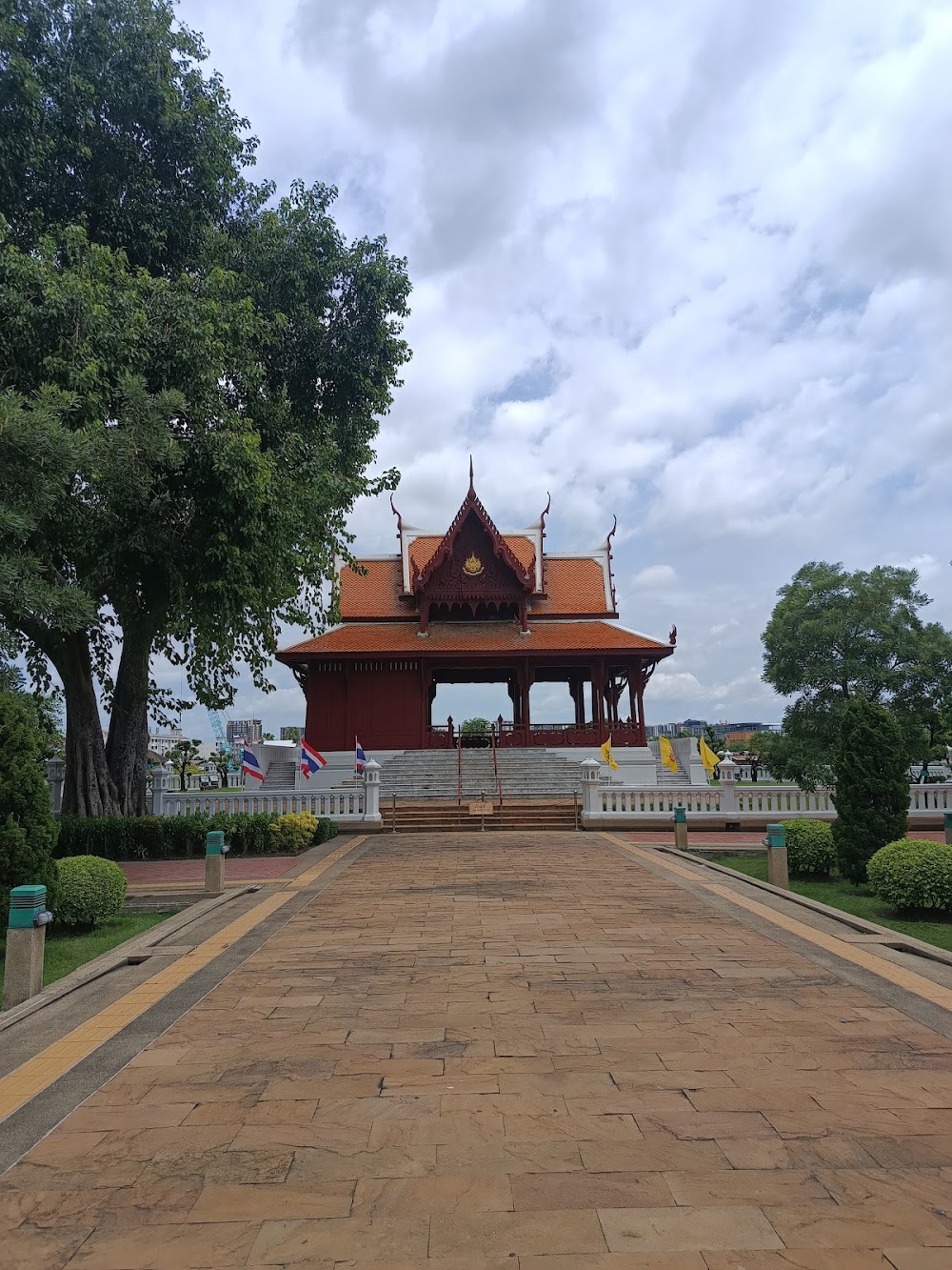 Phra Sumen Fort