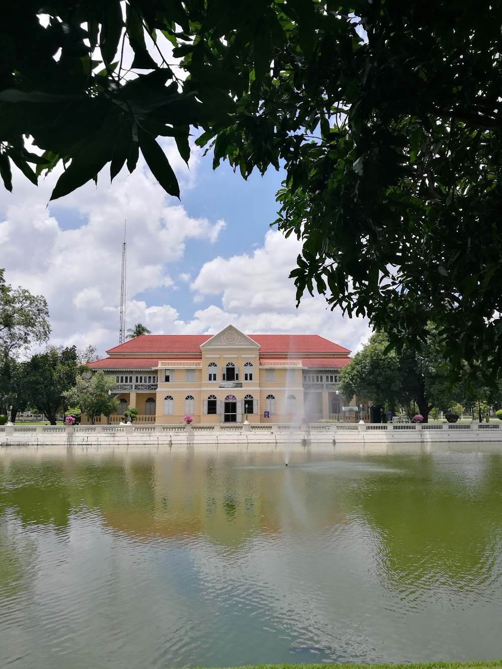 Phra Thinang Wehart Chamrun