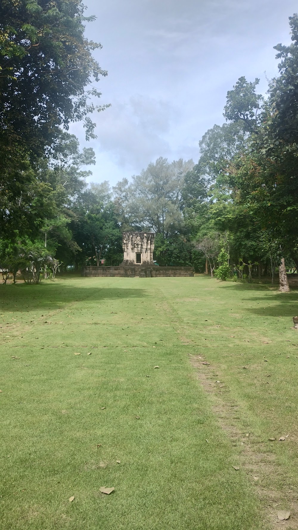 Prasat Ban Pluang