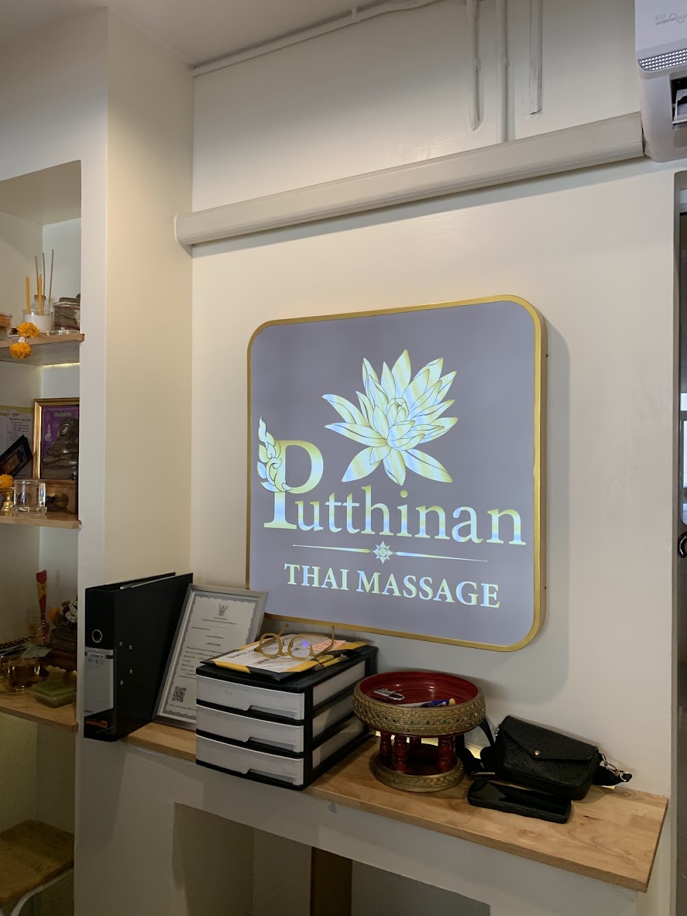 Putthinan Thai Massage&spa Branch