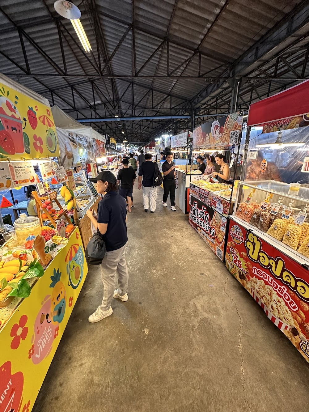 Rod Fai Night Market