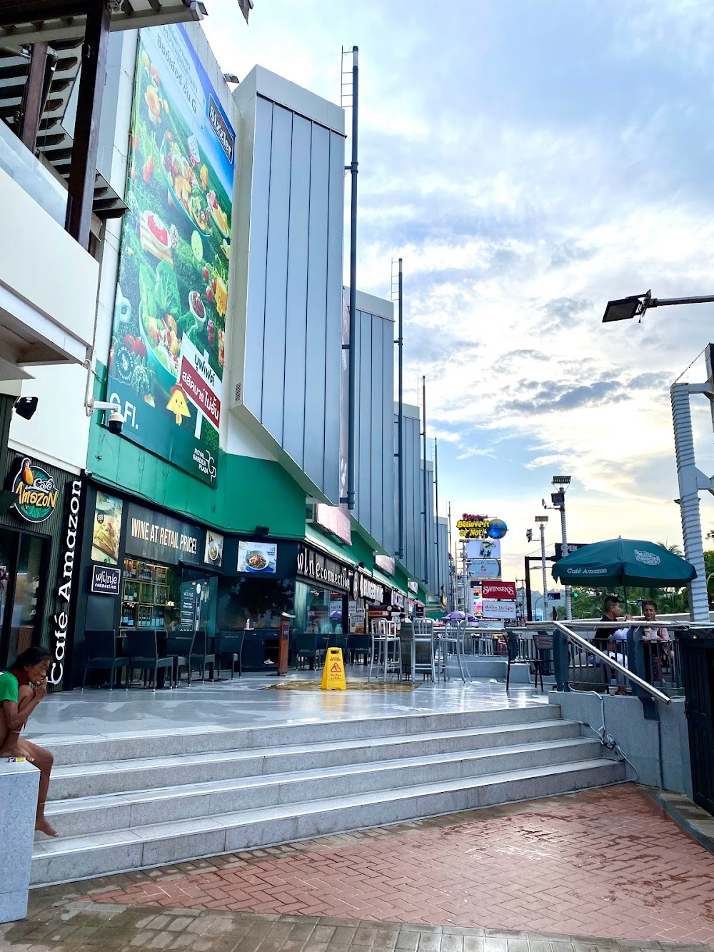 Royal Plaza