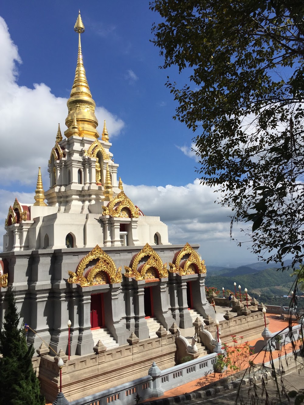 Sinakarintra Stit Mahasantikhiri Pagoda