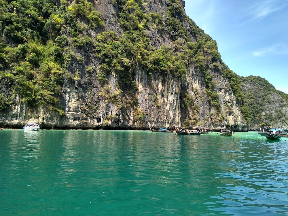 Singthongchai Speedboat Travel & Tours