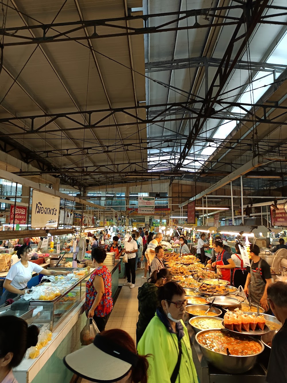 Siri-Wattana Market / Tha-Nin Market