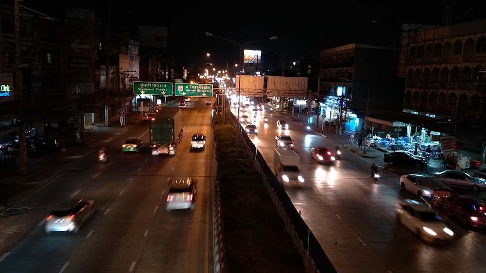 The Avenue Chaengwattana