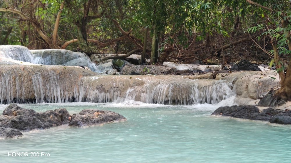 Wang Kan Lueng Waterfall