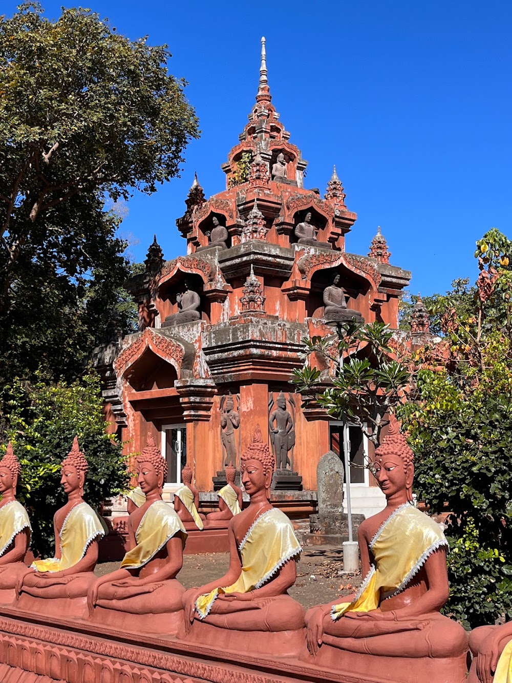 Wat Khao Angkhan Temple