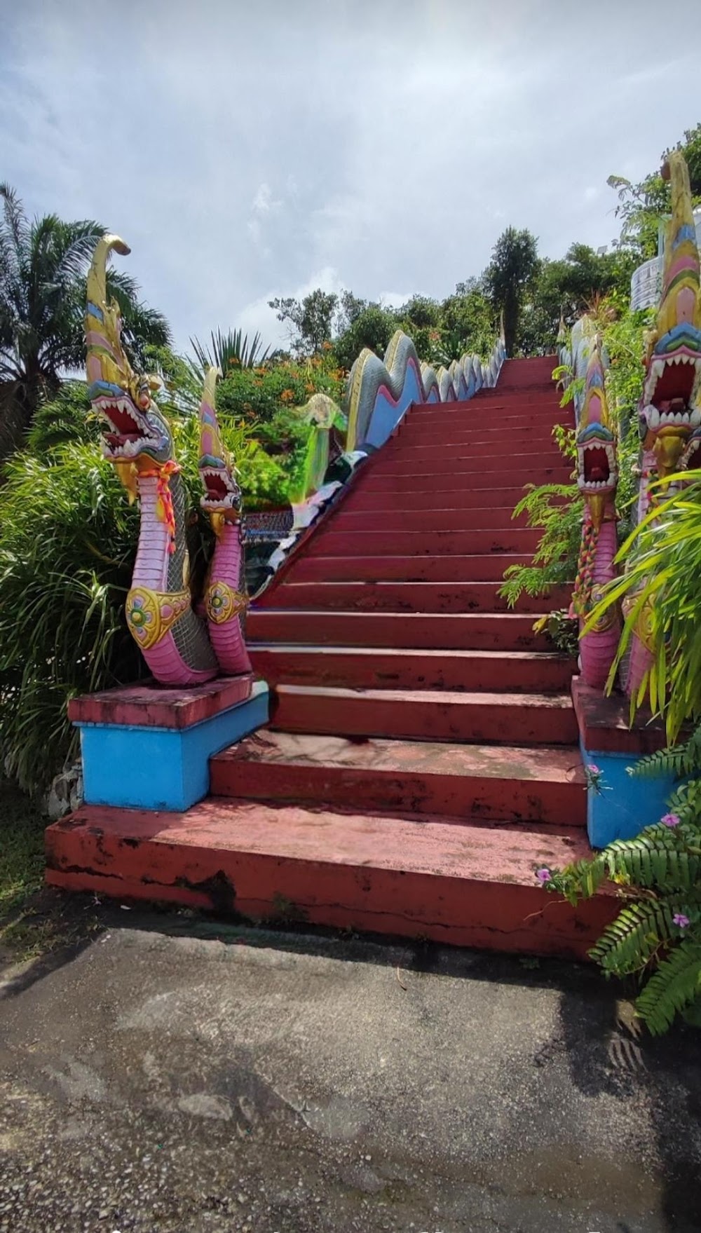 Wat Khao Kaeo