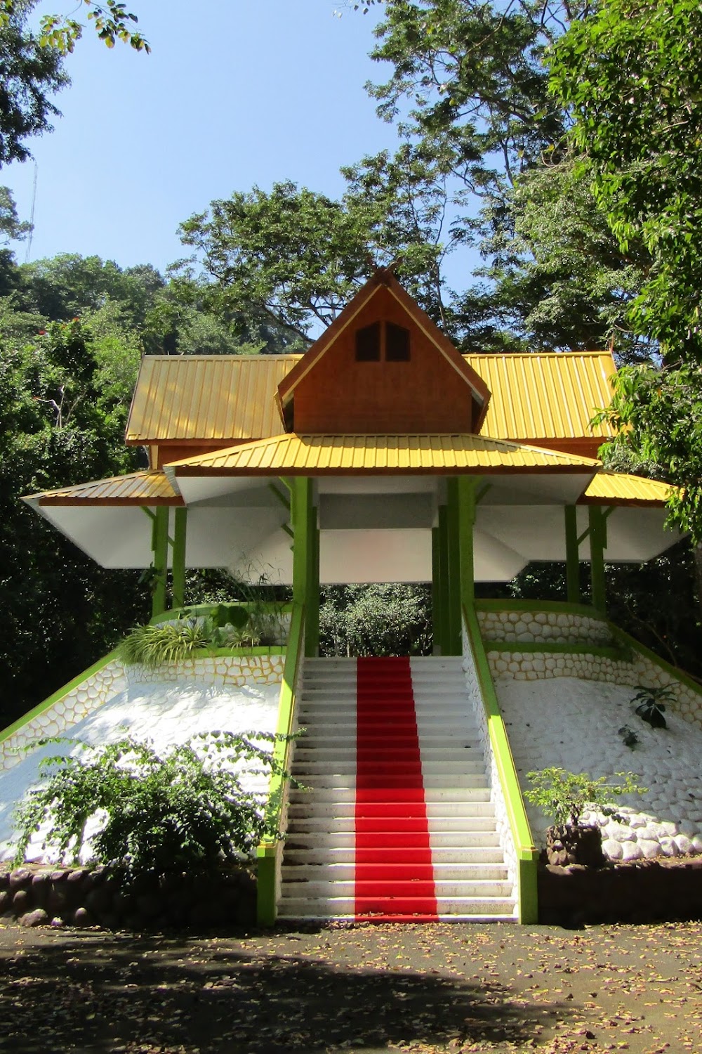 Wat Khao Sukim