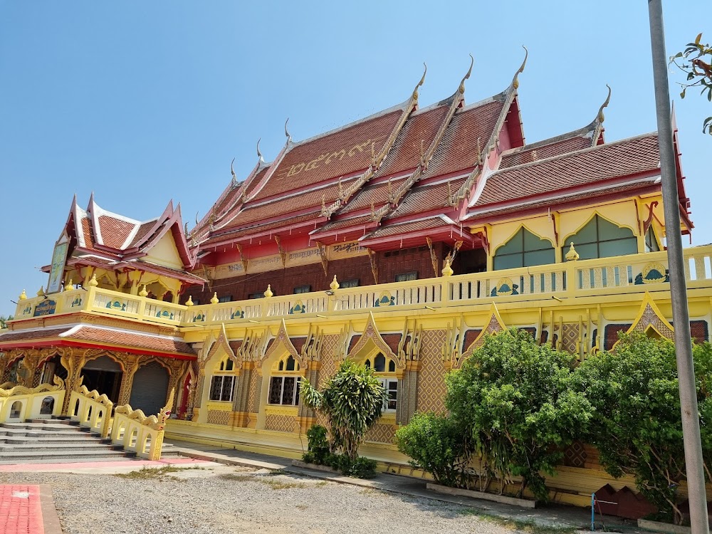 Wat Khao Takhrao