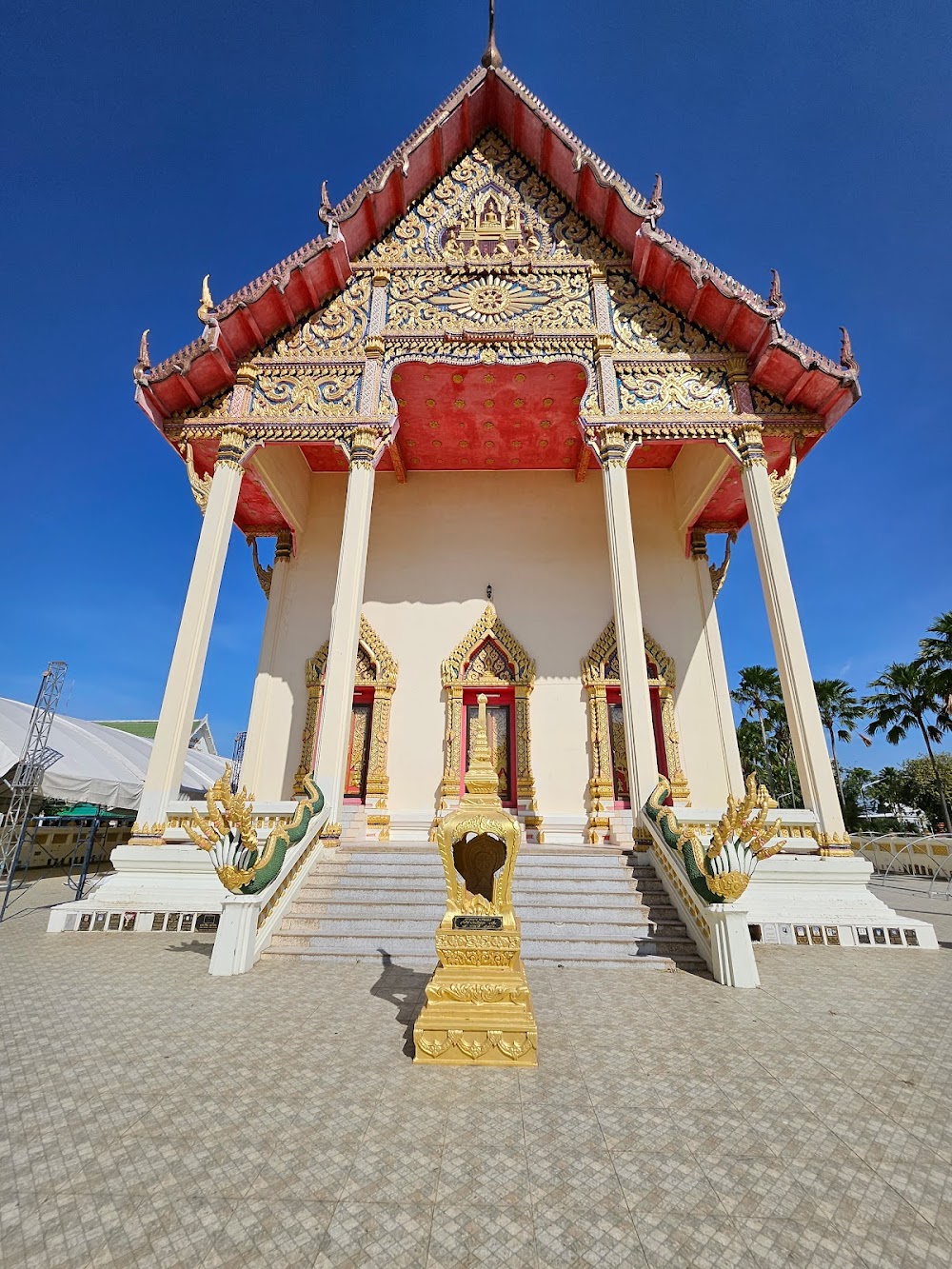 Wat Klang Phra Aram Luang