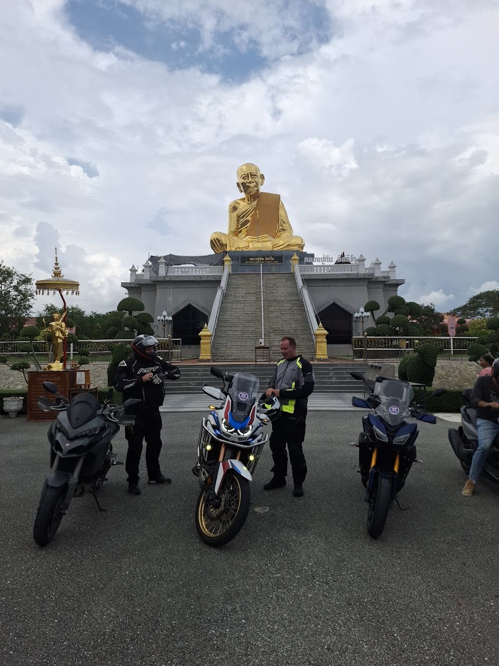 Wat Lahan Rai Temple