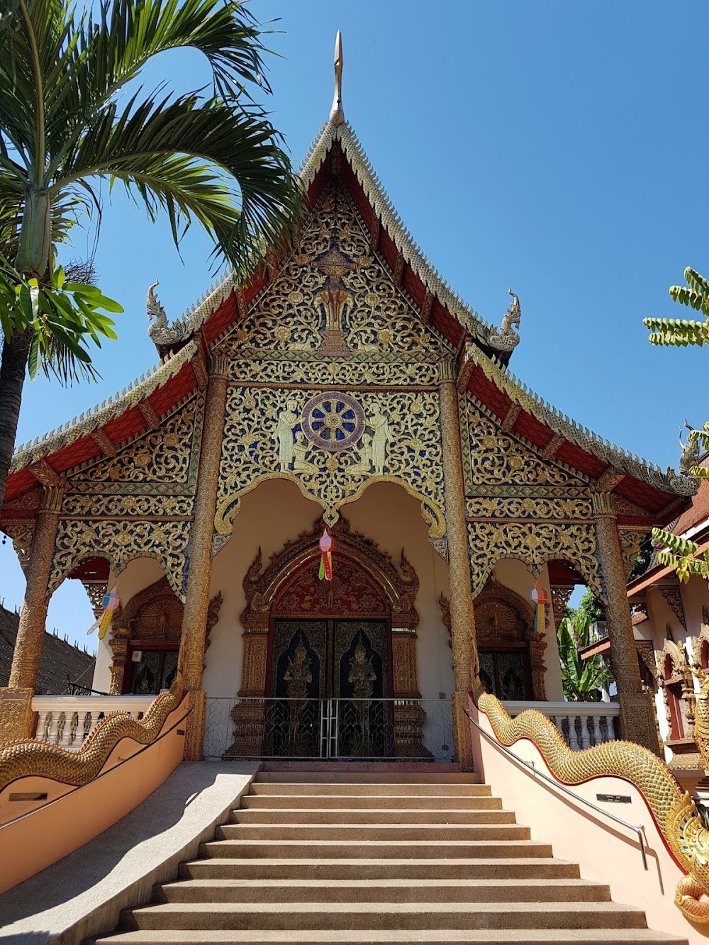 Wat Muang Mang