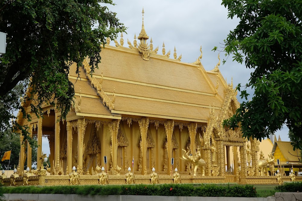 Wat Paknam Jolo