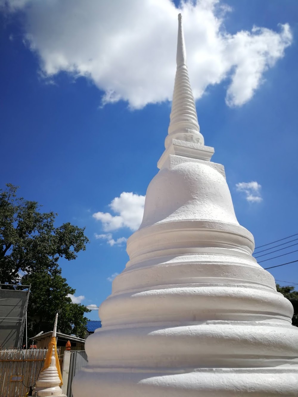 Wat Phraya Tham