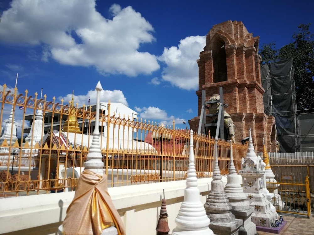 Wat Phraya Tham