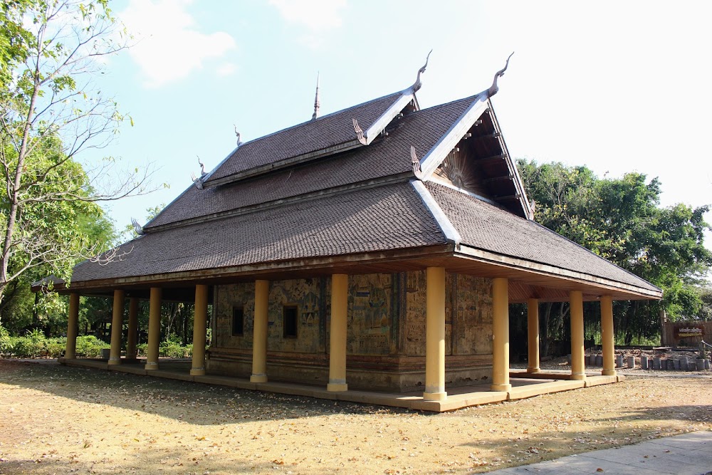 Wat Sa Bua Kaeo