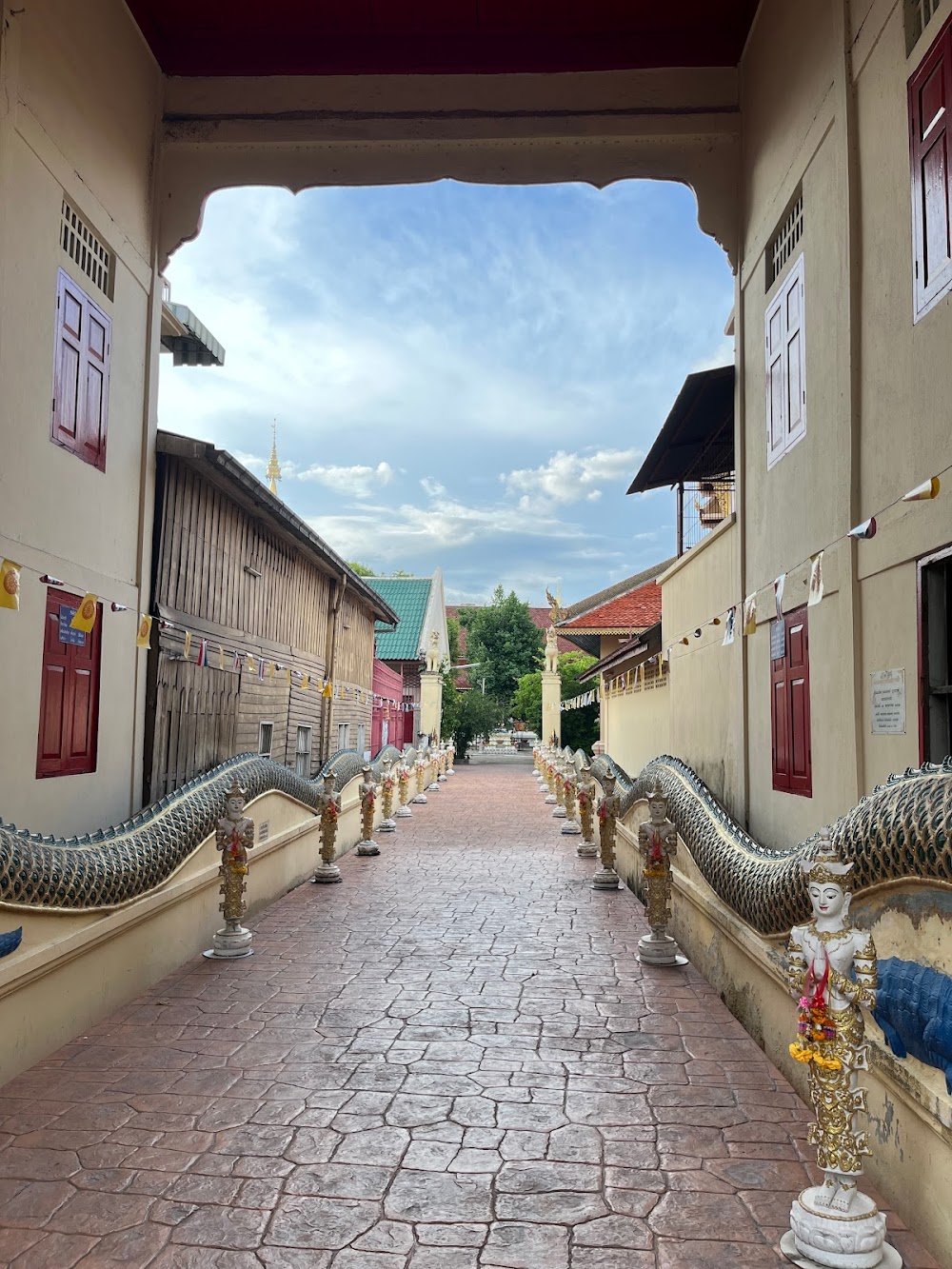 Wat Saen Fang