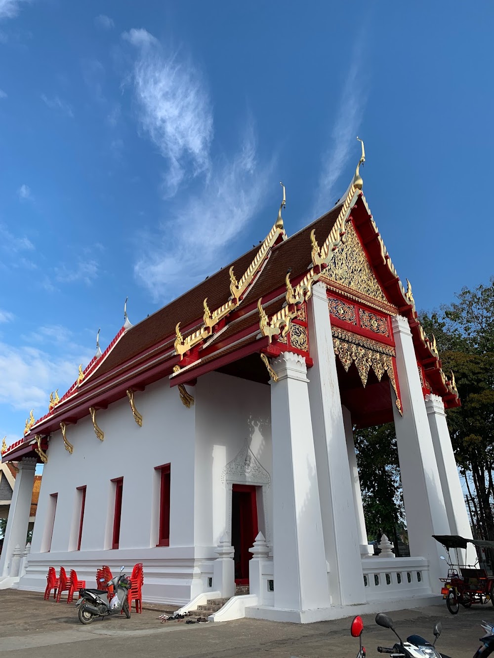 Wat Sawang Arom Worawihan