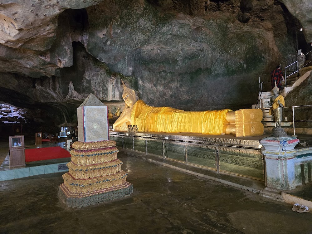 Wat Suwan Kuha (Cave Temple)