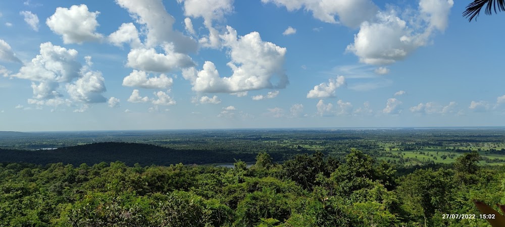 Wat Tham Pha Daen