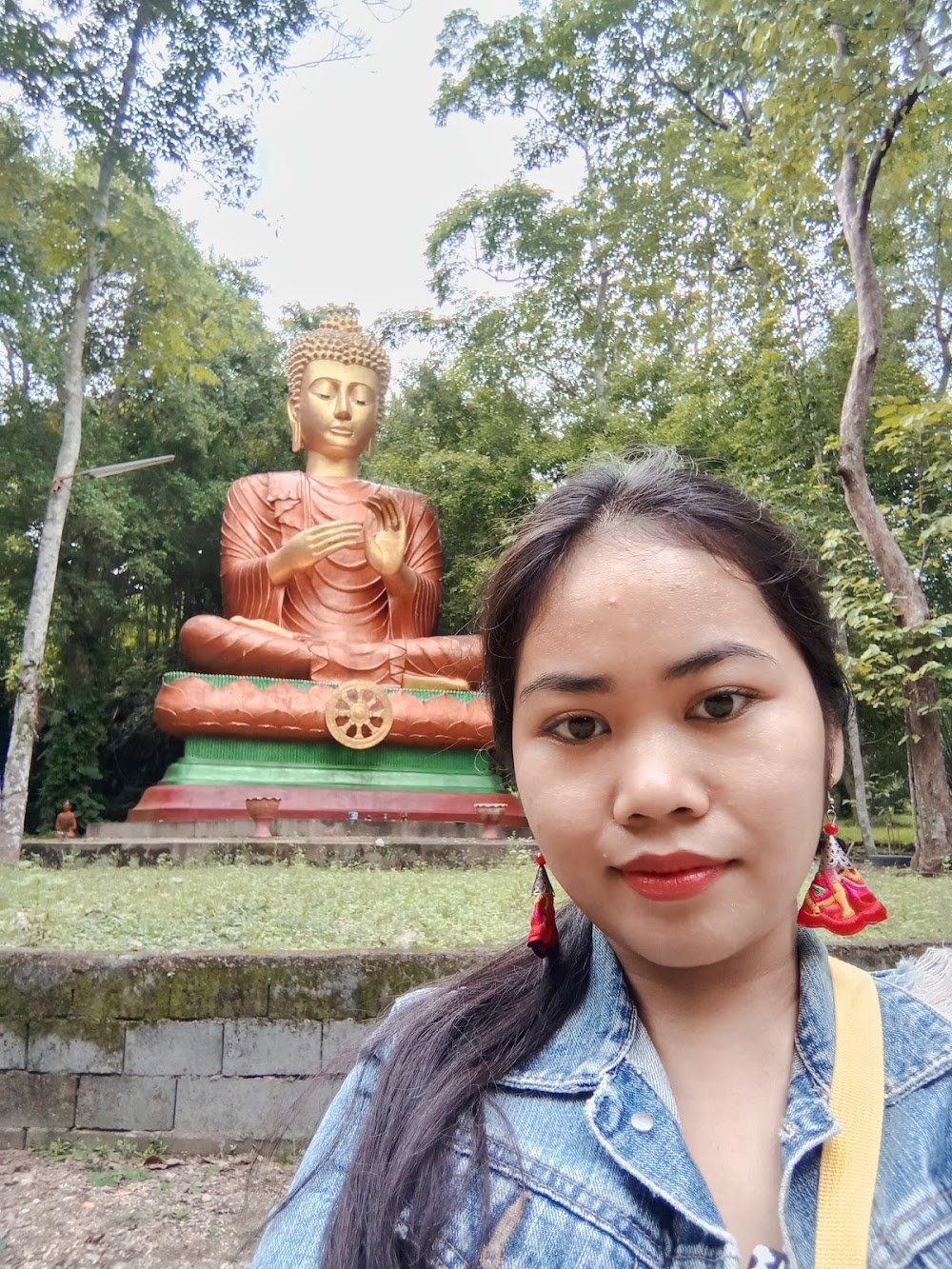 Wat Tham Ta Pan Temple