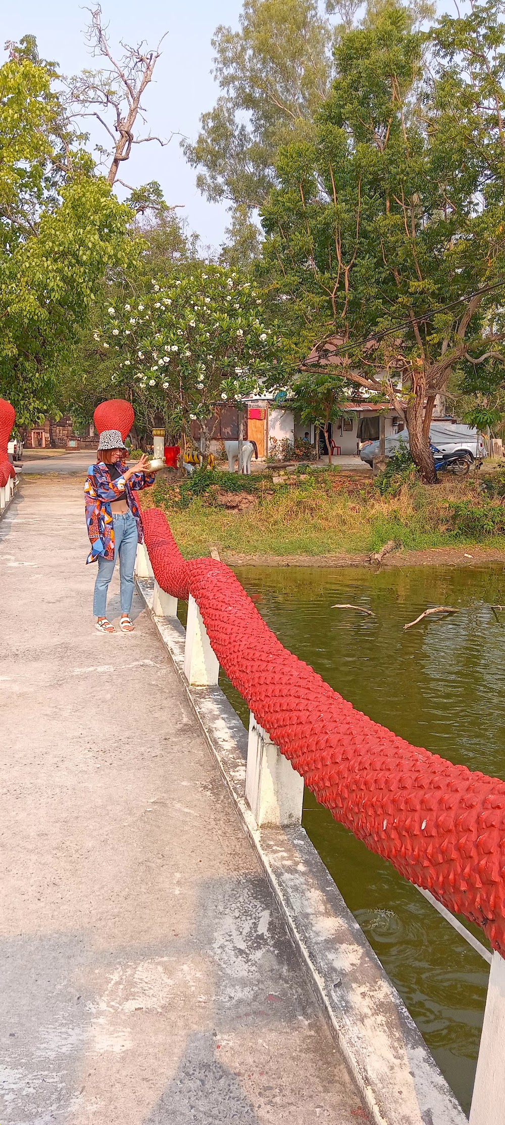 Wat Thep Prasat Sa Kamphaeng Noi